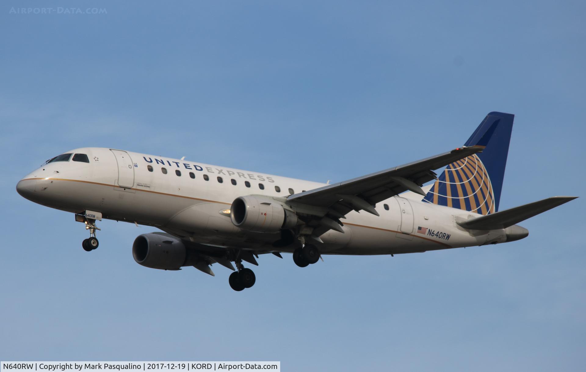 N640RW, 2004 Embraer 170SE (ERJ-170-100SE) C/N 17000058, ERJ 170-100 SE