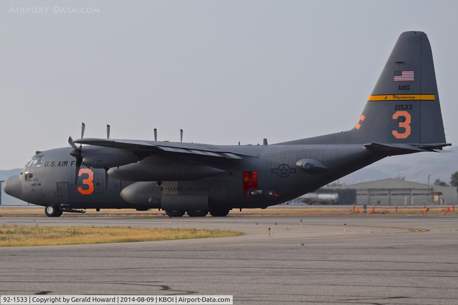 92-1533, 1992 Lockheed C-130H Hercules C/N 382-5322, Starting take off run on RWY 28L. 153rd AW, WY ANG.