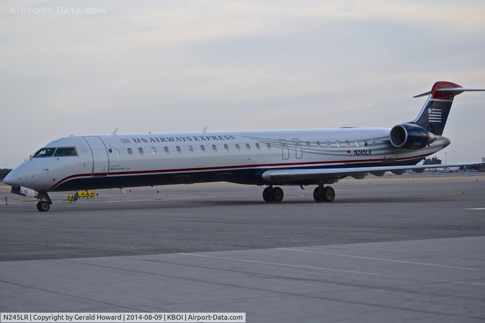 N245LR, 2010 Bombardier CRJ-900ER (CL-600-2D24) C/N 15234, Taxiing from Alpha to the gate.