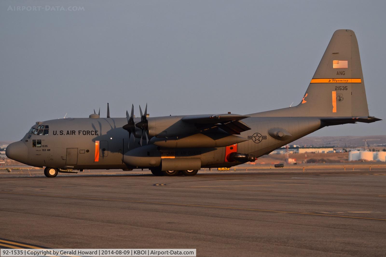 92-1535, 1992 Lockheed C-130H Hercules C/N 382-5324, Taxiing onto the NIFC ramp at dusk. 153rd AW, WY ANG.