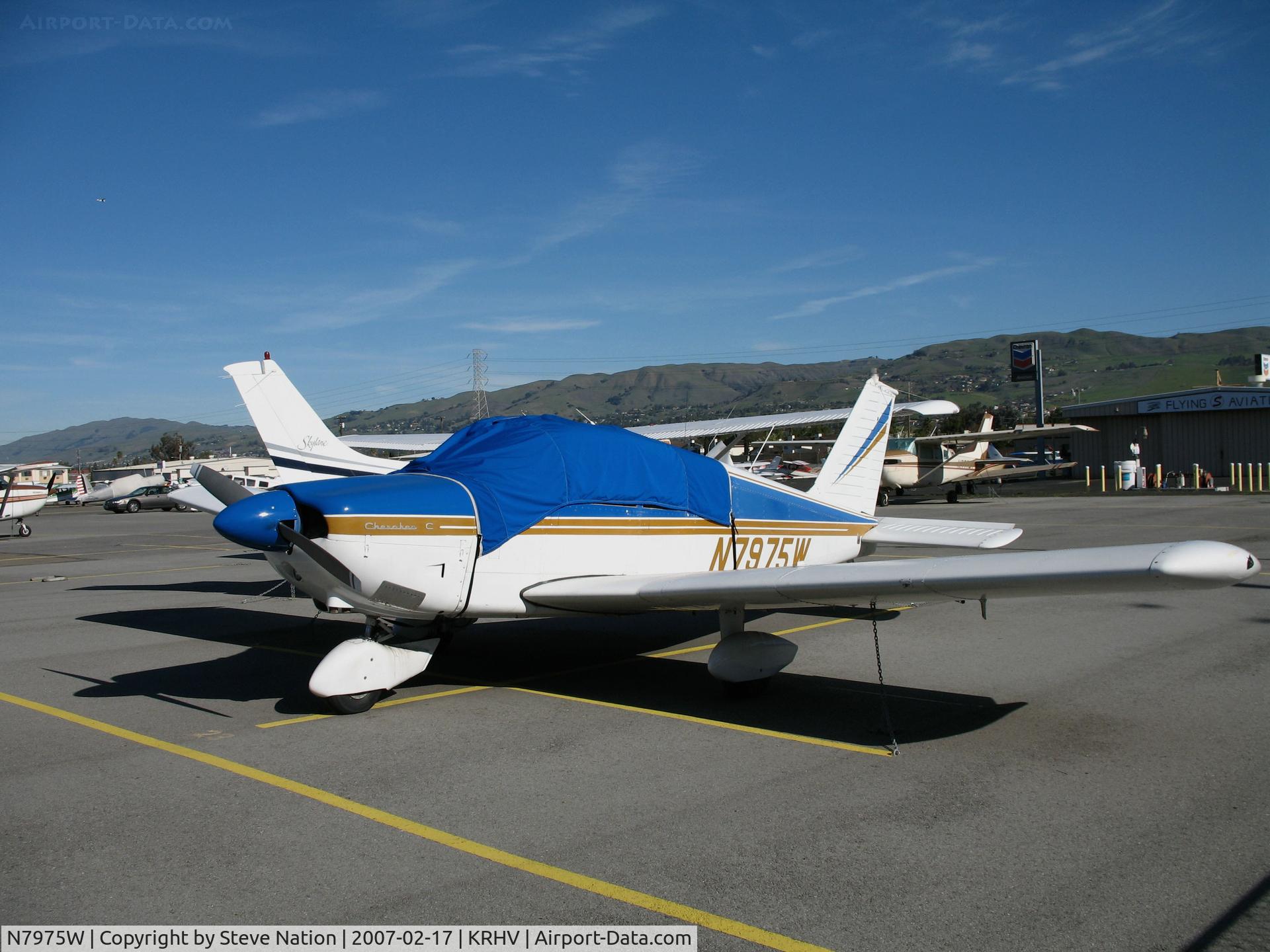 N7975W, 1964 Piper PA-28-180 C/N 28-2028, Locally-based 1964 Piper PA-28-180 Cherokee with cover @ Reid-Hillview airport (San Jose), CA