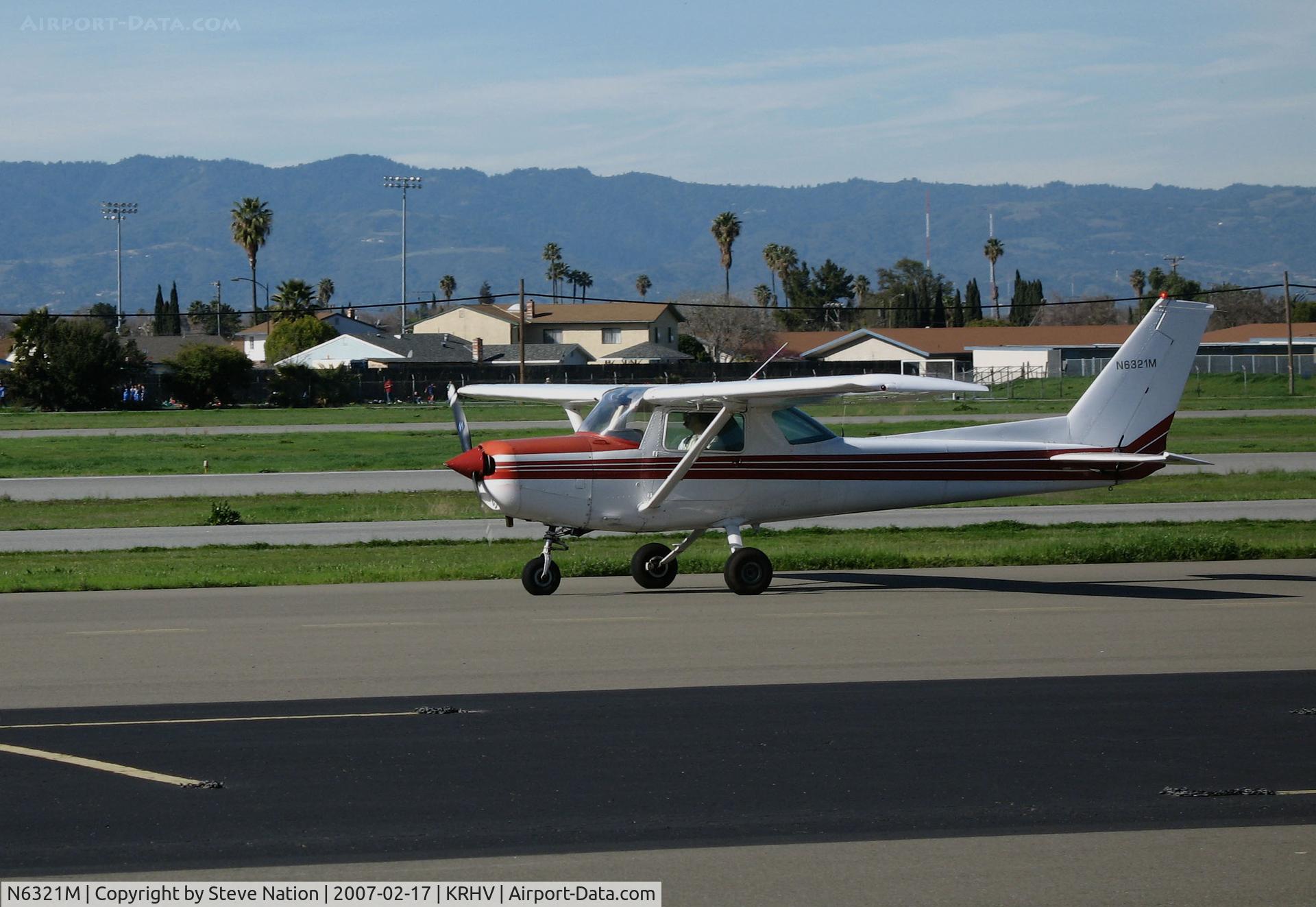 N6321M, 1980 Cessna 152 C/N 15284671, Nice Air 1980 Cessna 152 taxiing @ Reid-Hillview Airport (San Jose), CA home base