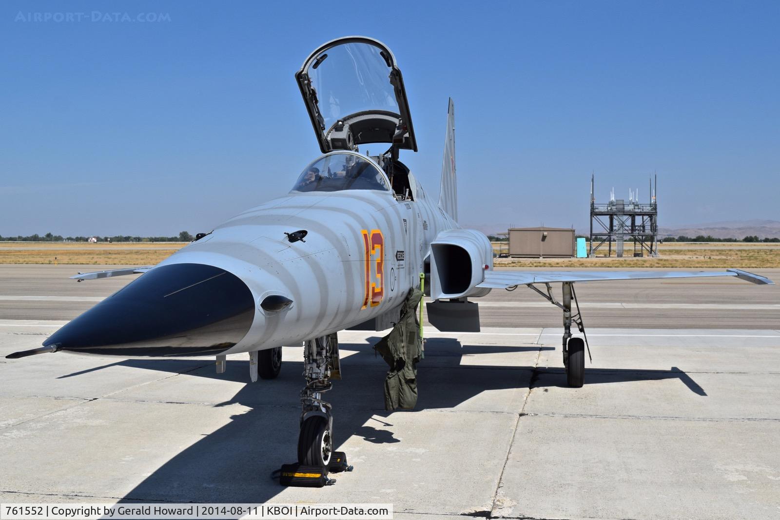 761552, Northrop F-5N Tiger II C/N L.1027, Parked on the south GA ramp.  VFC-13  “Saints”  NAS Fallon, NV.