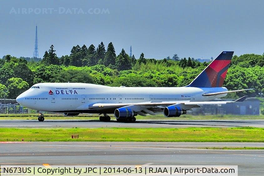 N673US, 1999 Boeing 747-451 C/N 30268, Reversing