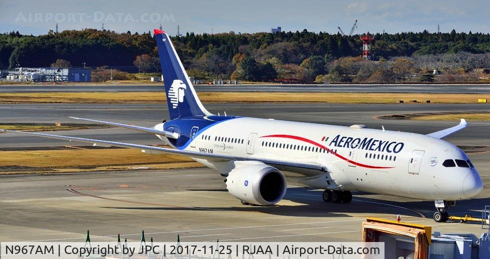 N967AM, 2014 Boeing 787-8 Dreamliner Dreamliner C/N 35312, Arriving at gate