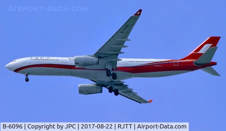 B-6096, 2007 Airbus A330-343 C/N 862, Final approach
