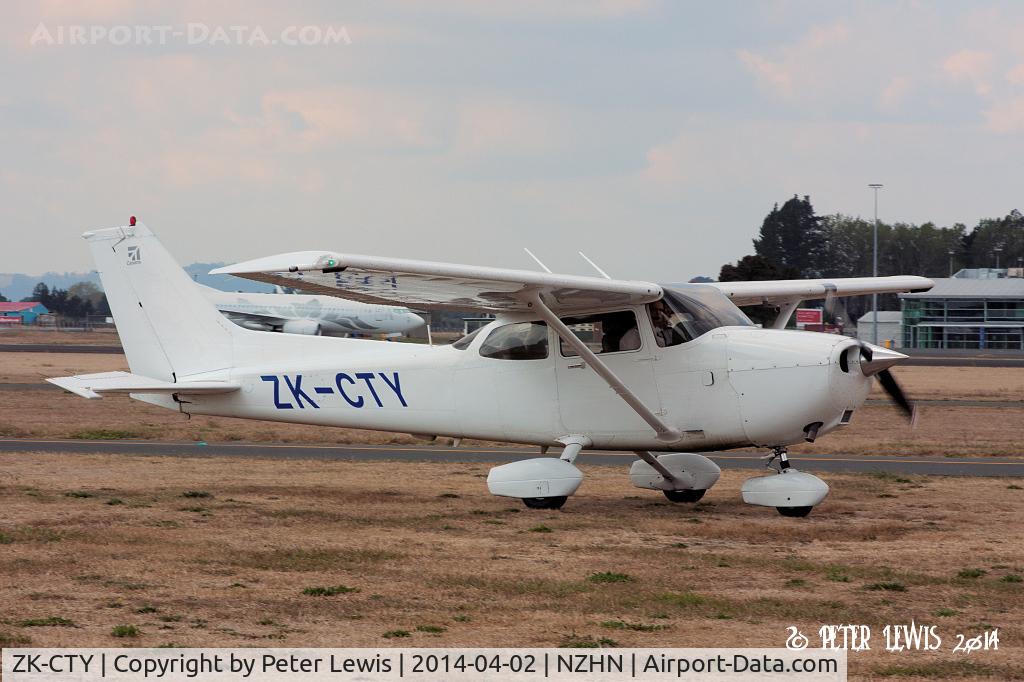 ZK-CTY, 2005 Cessna 172S C/N 172S9819, CTC Aviation Training (NZ) Ltd., Hamilton