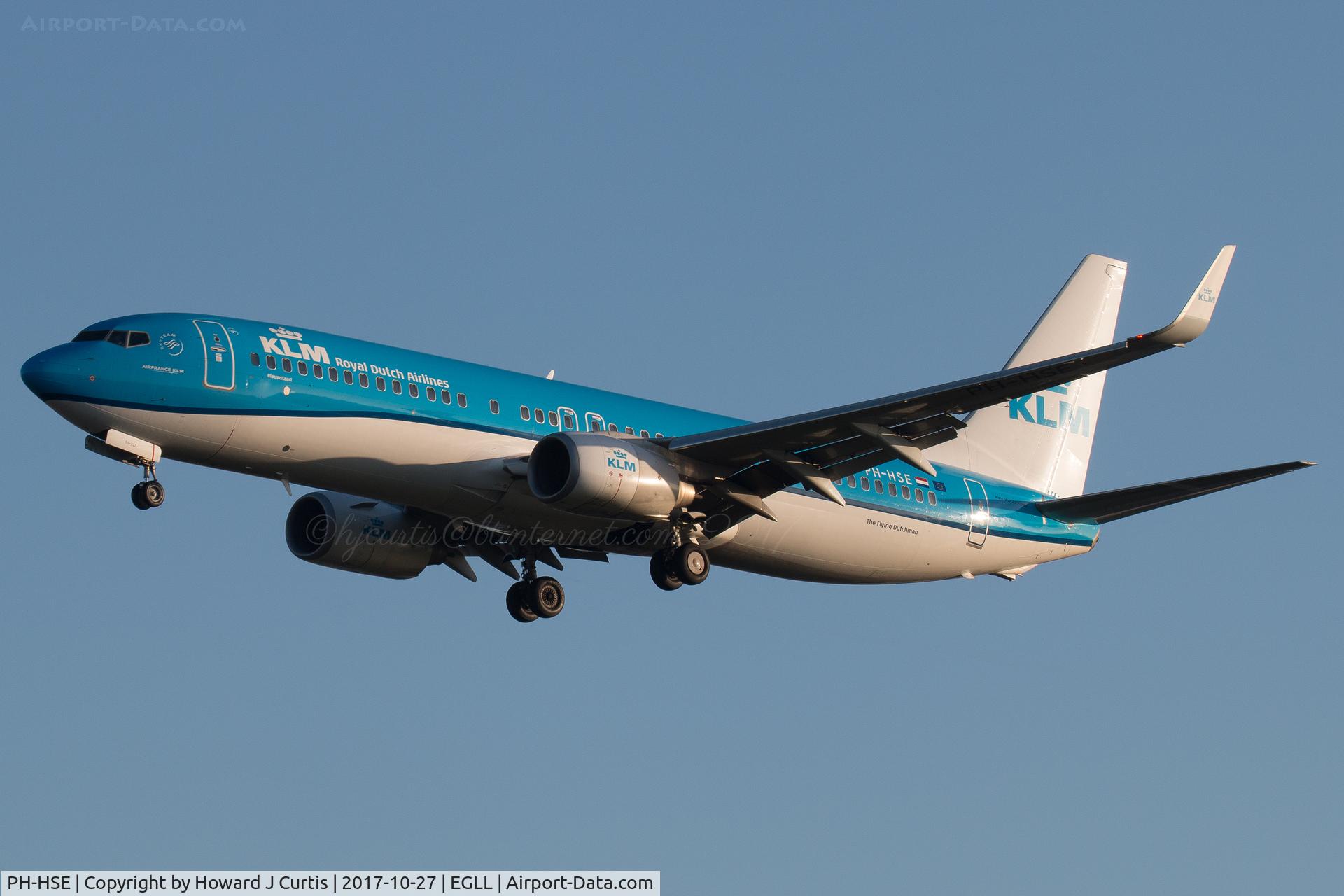 PH-HSE, 2011 Boeing 737-8K2 C/N 39259, On finals.