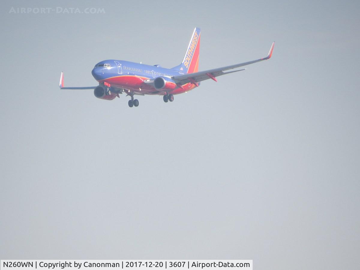 N260WN, 2006 Boeing 737-7H4 C/N 32518, Landing