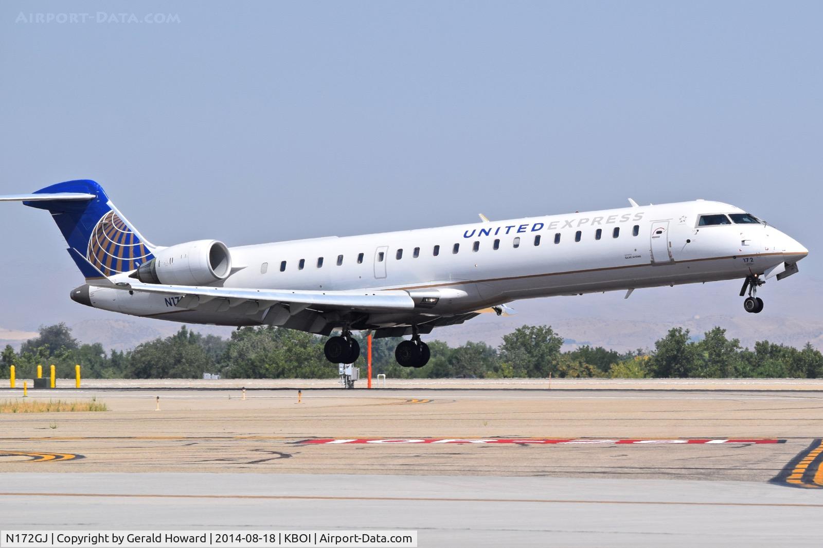 N172GJ, Bombardier CRJ-702 (CL-600-2C10) Regional Jet C/N 10283, Landing RWY 10R.