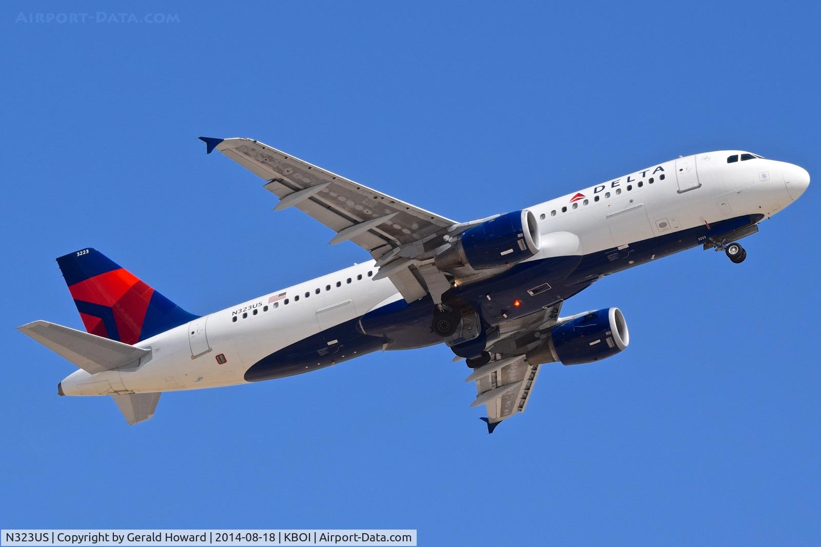 N323US, 1992 Airbus A320-211 C/N 272, Departing KBOI.