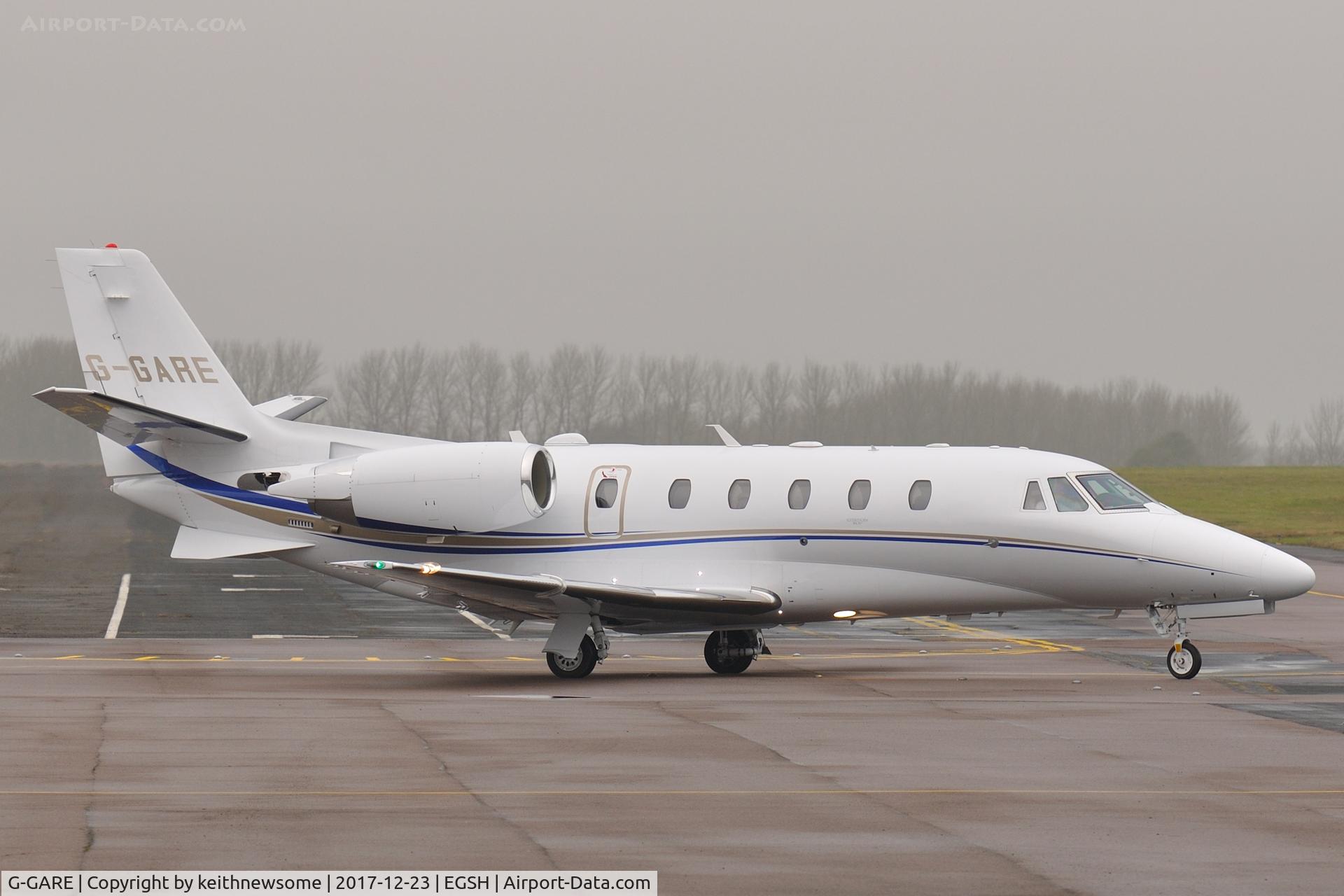 G-GARE, 2017 Cessna 560XL Citation Excel XLS+ C/N 560-6232, Leaving Norwich.