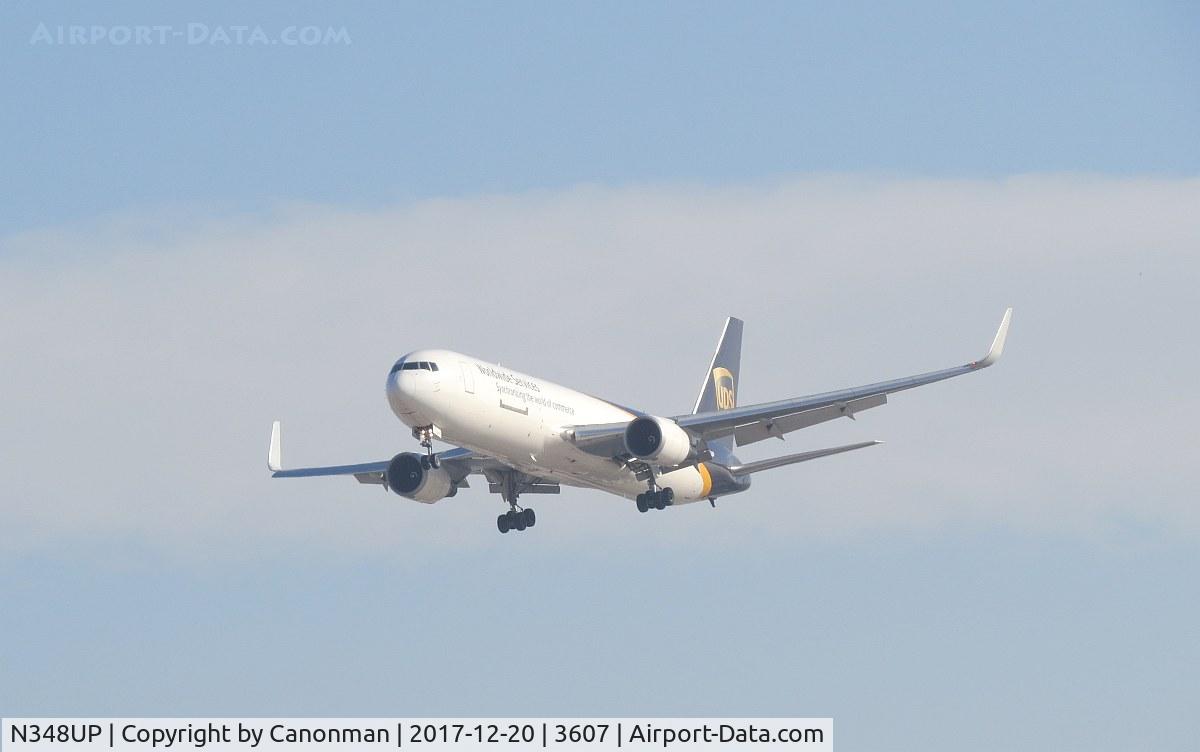 N348UP, 2012 Boeing 767-34A/ER C/N 37872, Landing