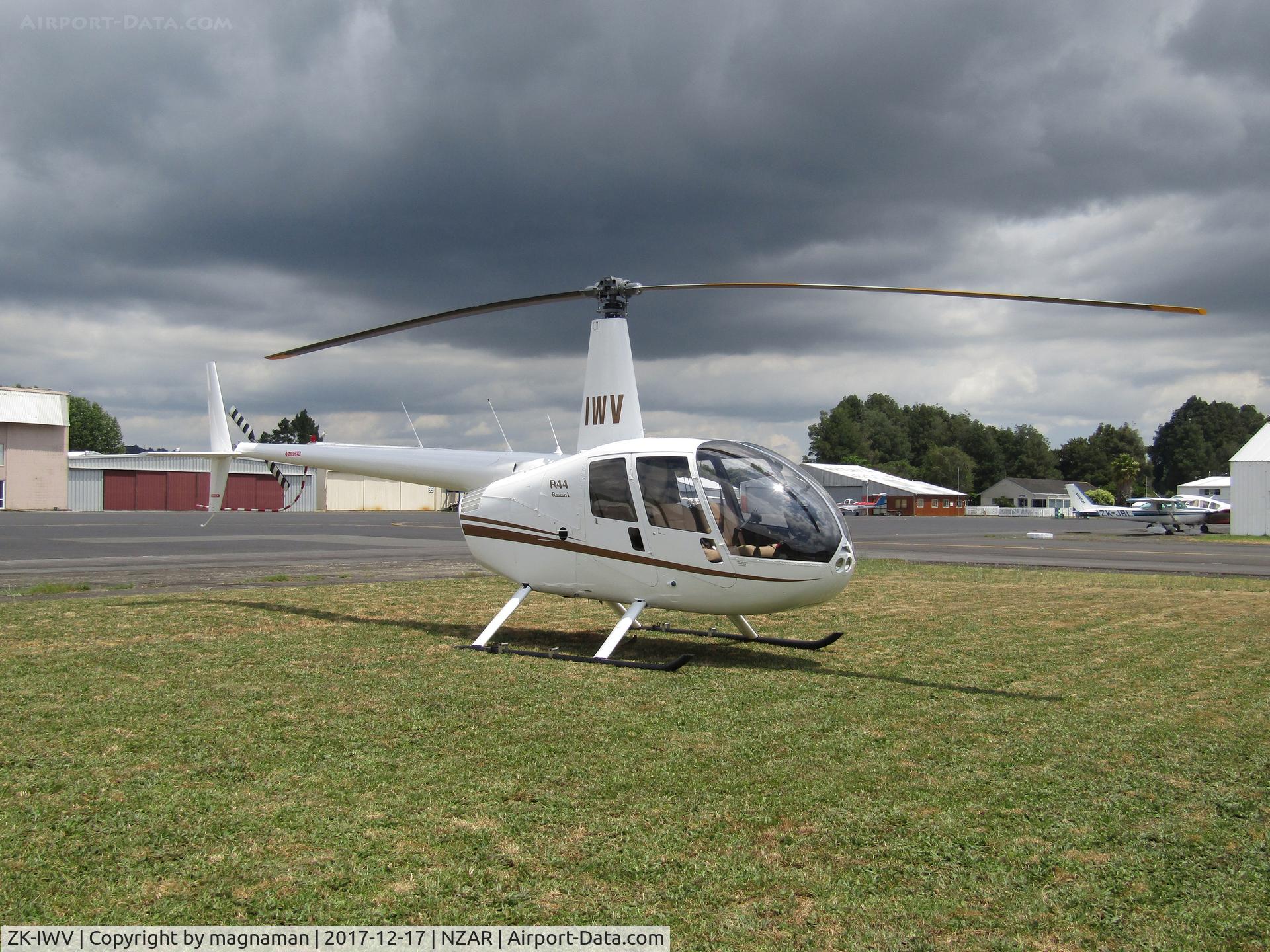 ZK-IWV, Robinson R44  Raven C/N 0184, at ardmore