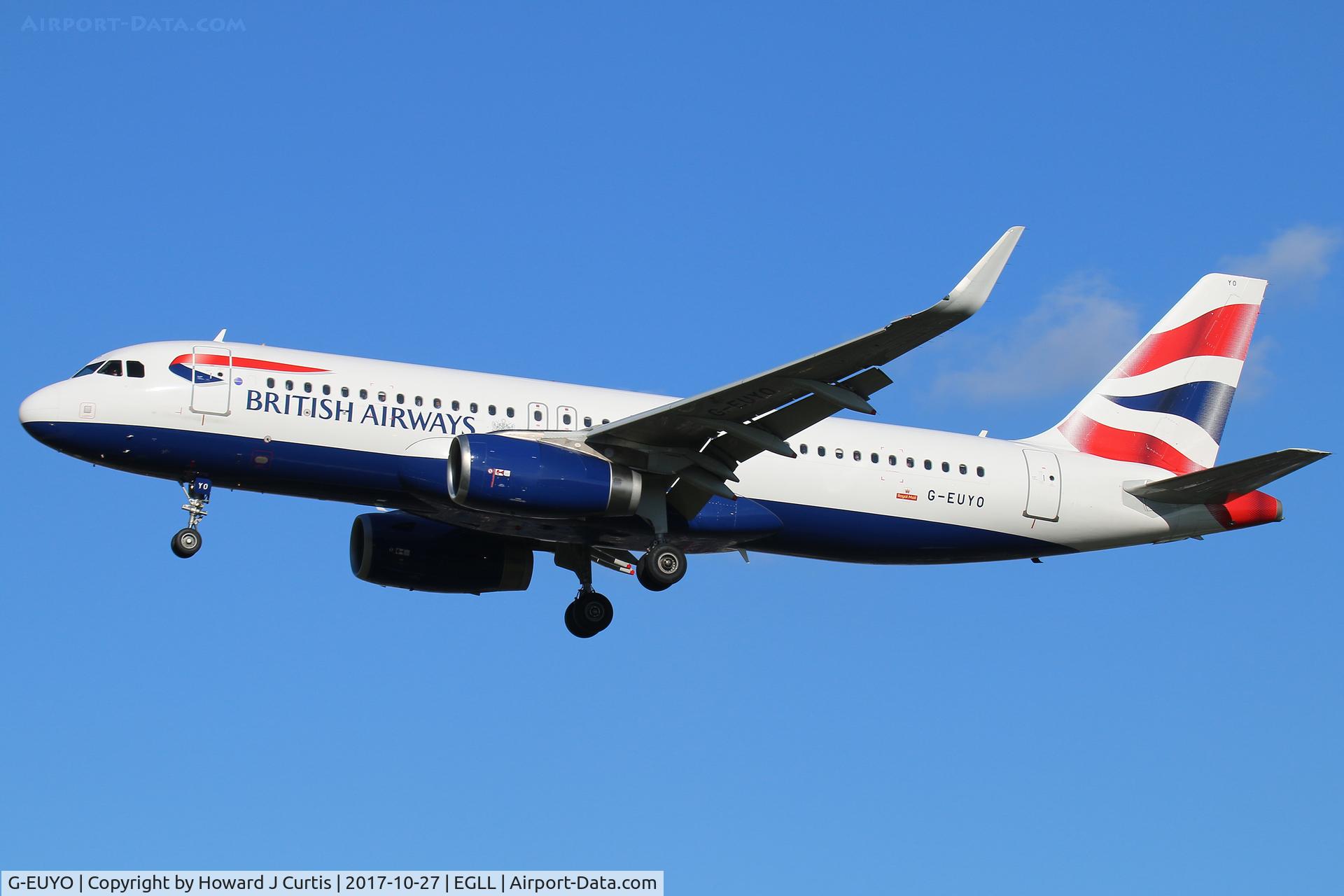 G-EUYO, 2013 Airbus A320-232 C/N 5634, On approach.