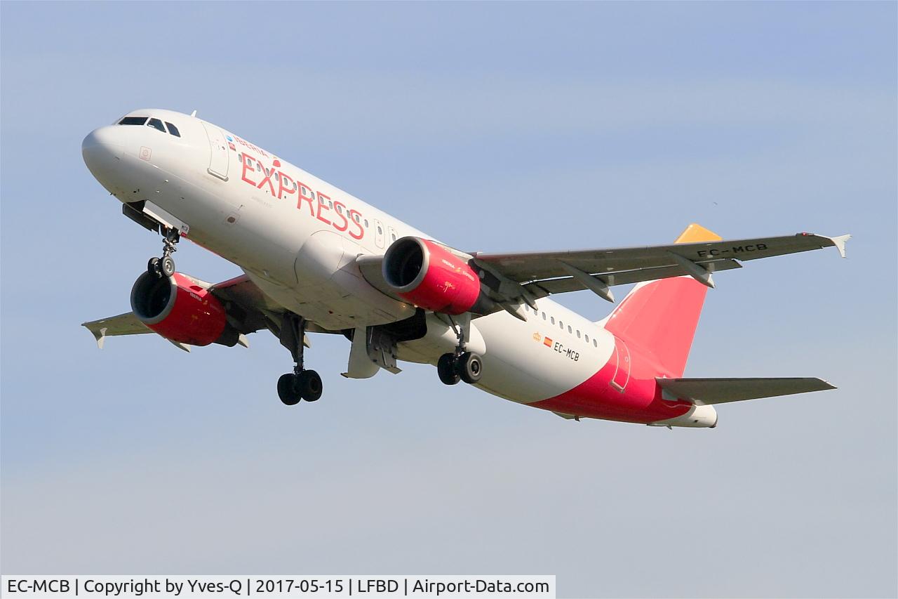 EC-MCB, 1999 Airbus A320-214 C/N 1125, Airbus A320-214, Take off rwy 23, Bordeaux-Mérignac airport (LFBD-BOD)