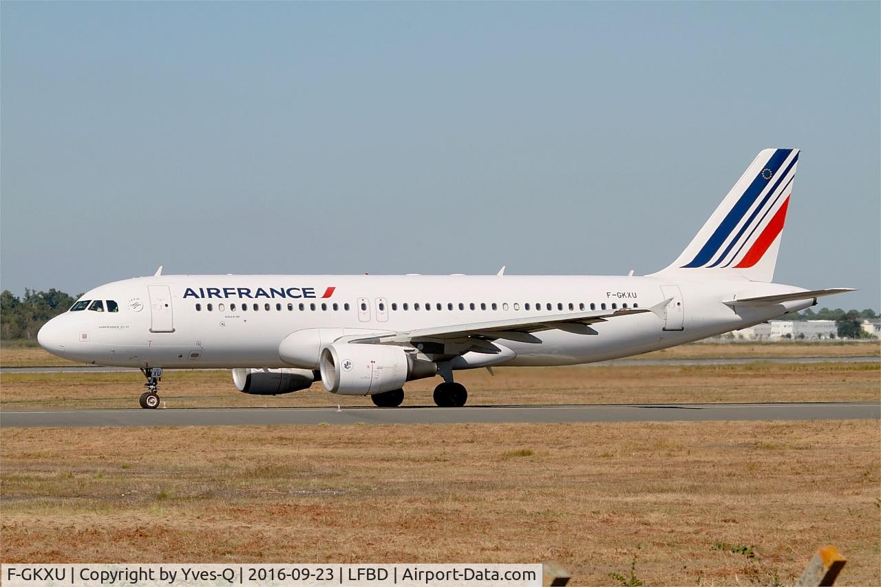 F-GKXU, 2009 Airbus A320-214 C/N 4063, Airbus A320-214, Holding point rwy 05, Bordeaux Mérignac airport (LFBD-BOD)