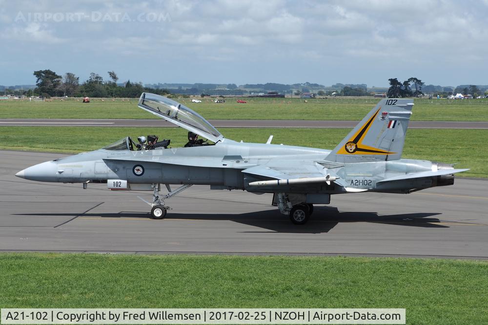 A21-102, McDonnell Douglas F/A-18B Hornet C/N 214/ATF102, RAAF 2OCU