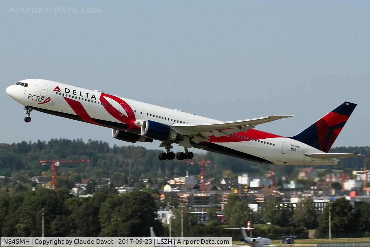 N845MH, 2002 Boeing 767-432/ER C/N 29719, 
