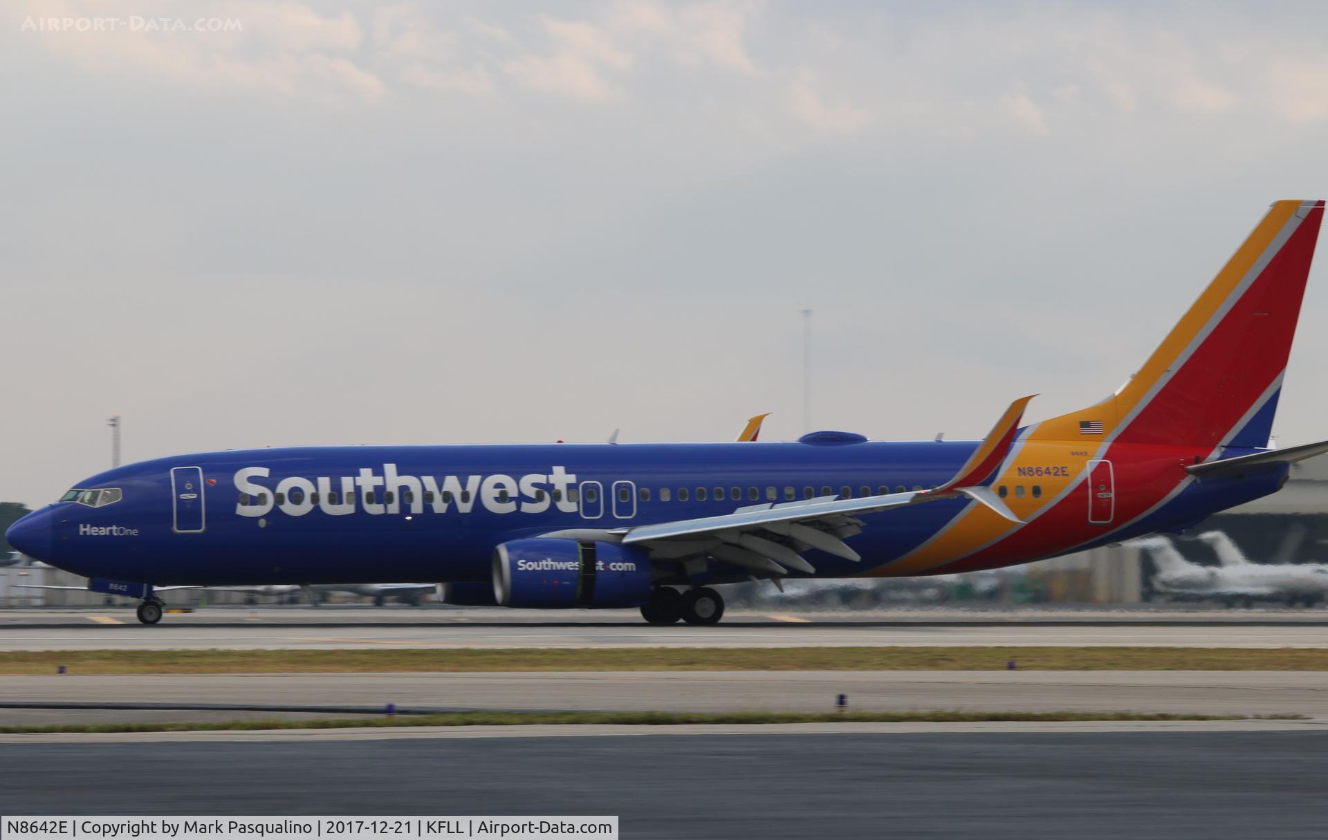 N8642E, 2014 Boeing 737-8H4 C/N 42525, Boeing 737-800