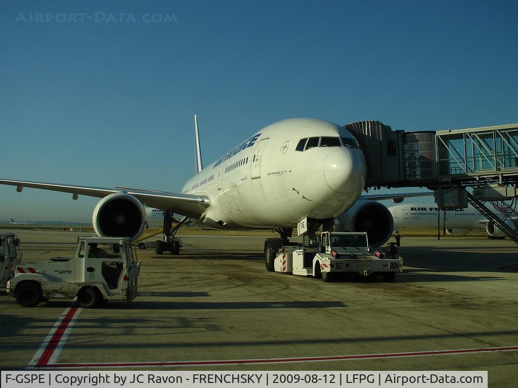 F-GSPE, 1999 Boeing 777-228/ER C/N 29006, Air France boarding to Atlanta
