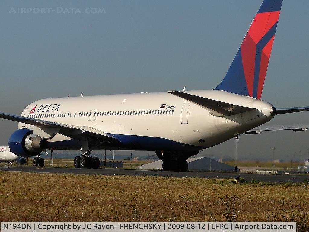 N194DN, 1997 Boeing 767-332 C/N 28451, DELTA departure to Atlanta