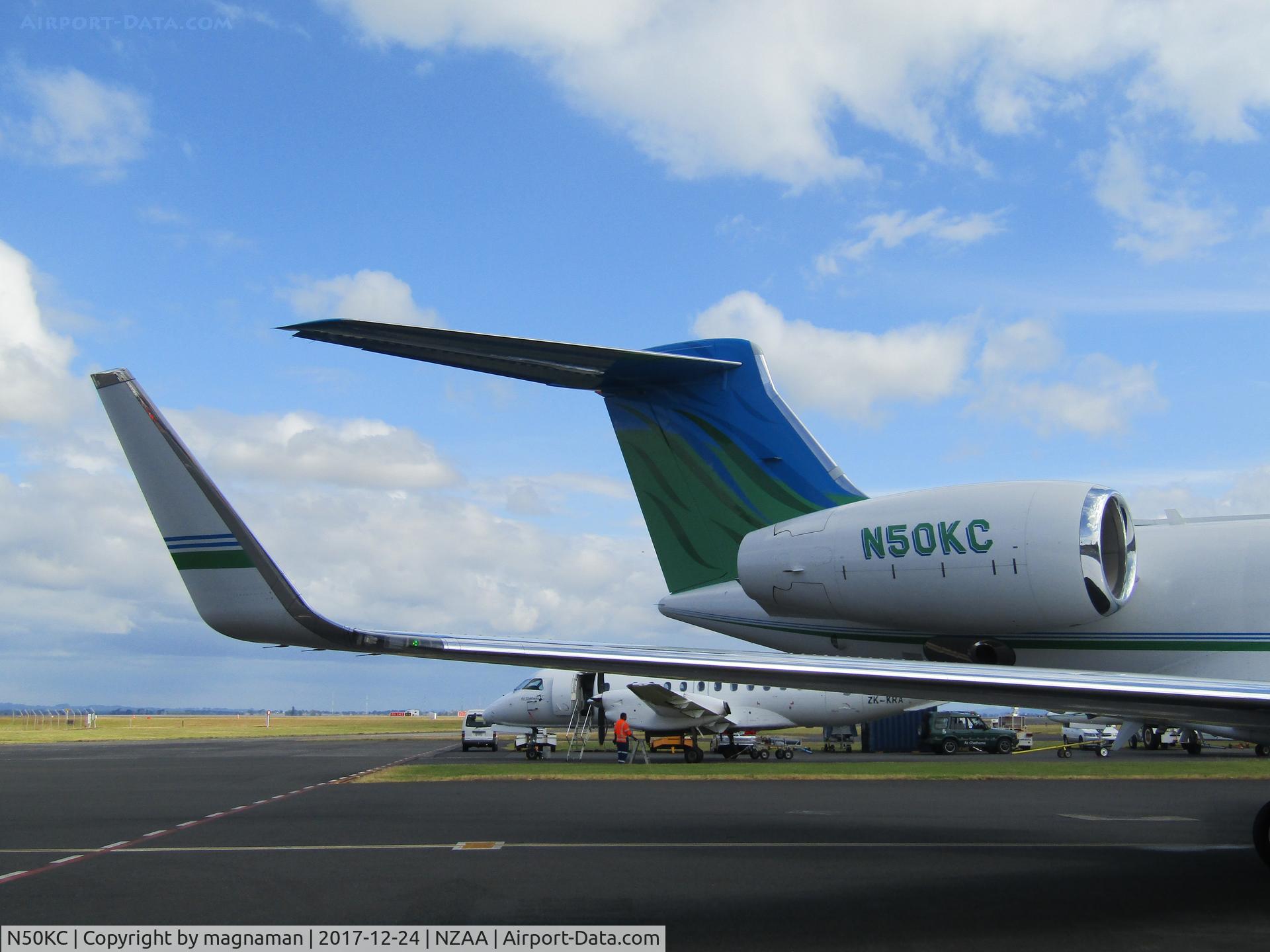 N50KC, 2001 Gulfstream Aerospace G-V C/N 659, nice paint job