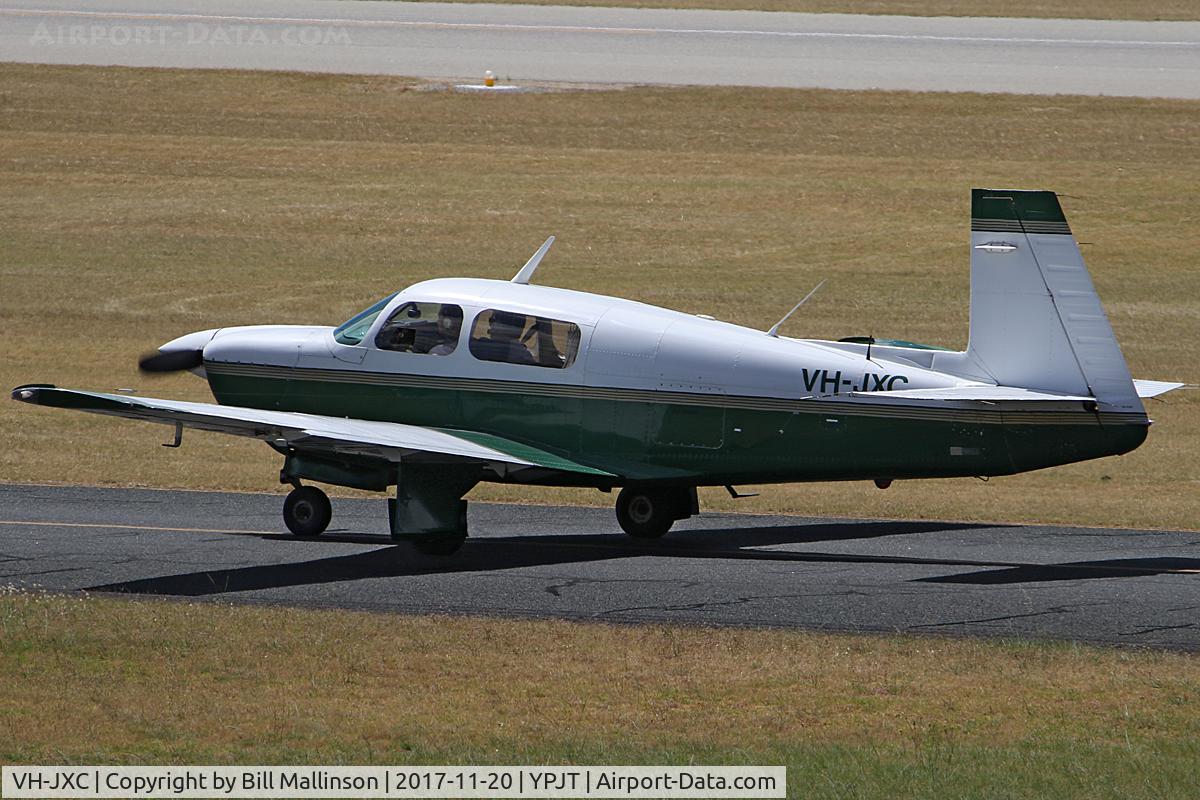 VH-JXC, 1989 Mooney M20J 201 C/N 24-3097, TAXIING