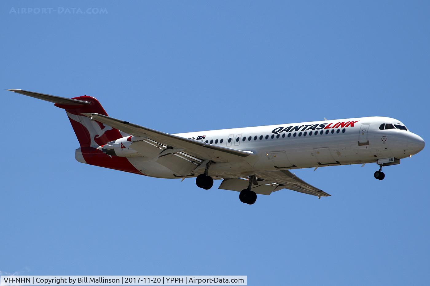 VH-NHN, 1993 Fokker 100 (F-28-0100) C/N 11469, FINALS TO 21