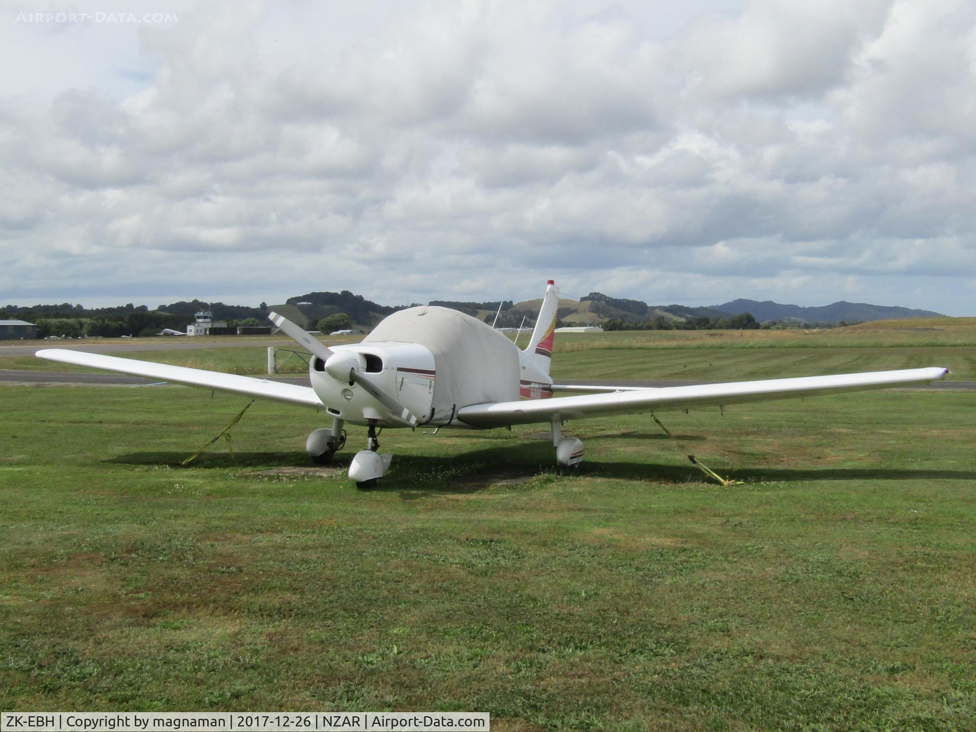 ZK-EBH, Piper PA-28-151 C/N 28-7515426, at ardmore in boxing day brightness