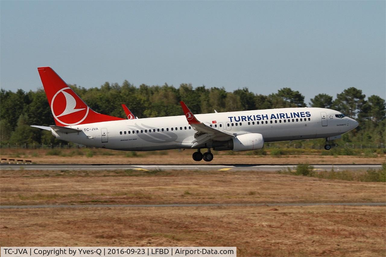 TC-JVA, 2014 Boeing 737-8F2 C/N 40988, Boeing 737-8F2, Landing rwy 05, Bordeaux Mérignac airport (LFBD-BOD)