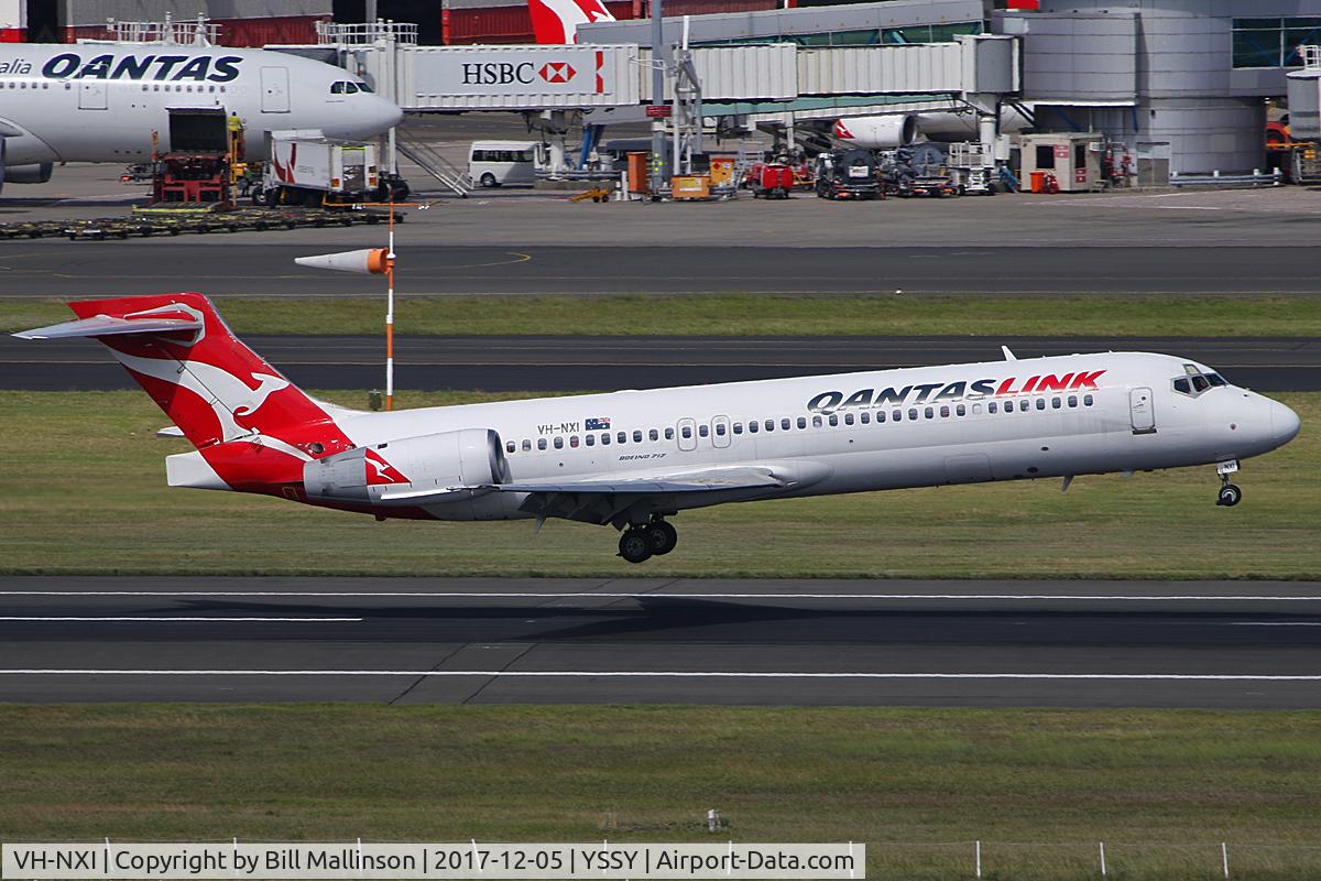 VH-NXI, 1999 Boeing 717-2K9 C/N 55054, ONTO 16R