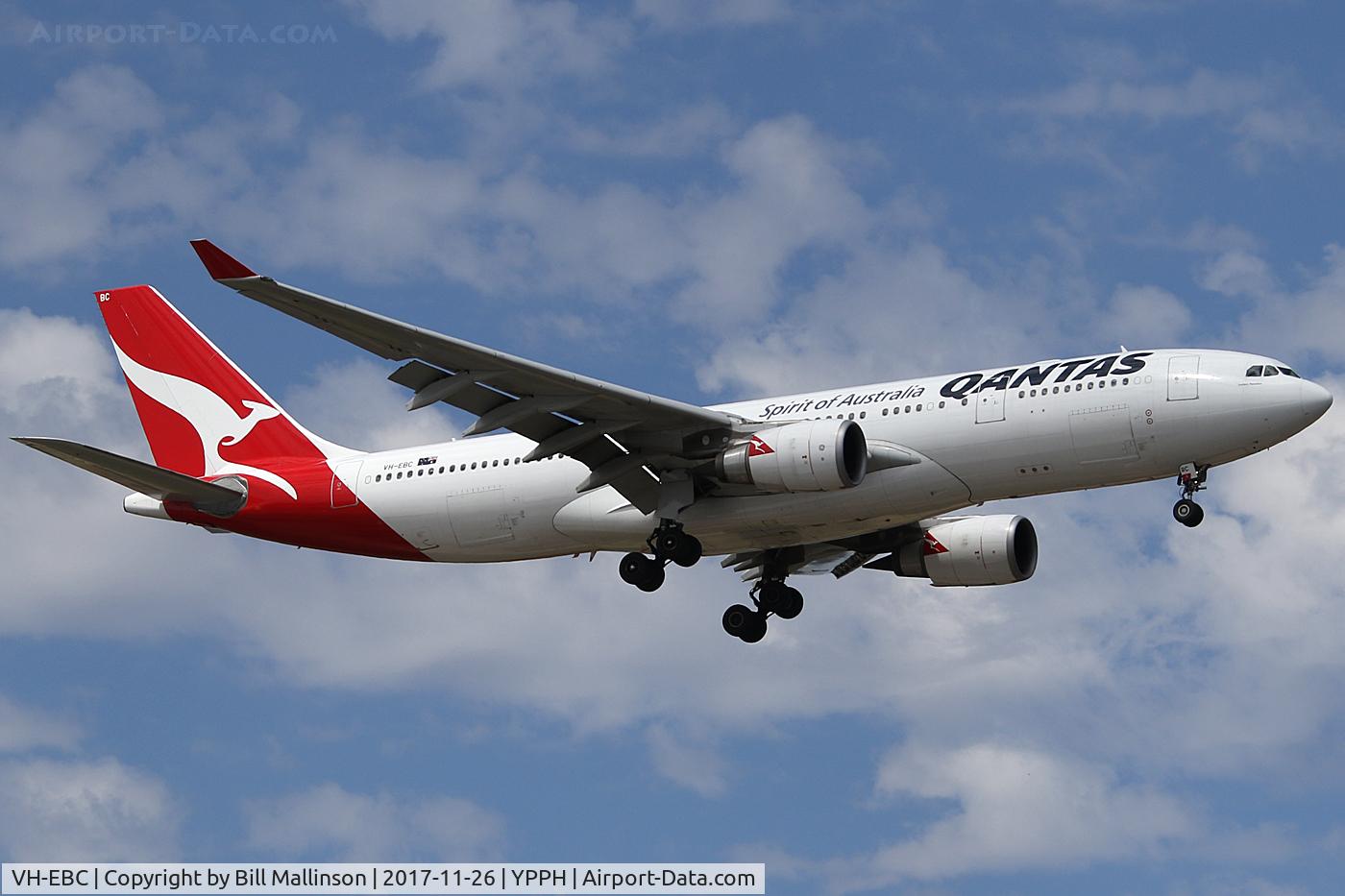 VH-EBC, 2003 Airbus A330-201 C/N 0506, FINALS