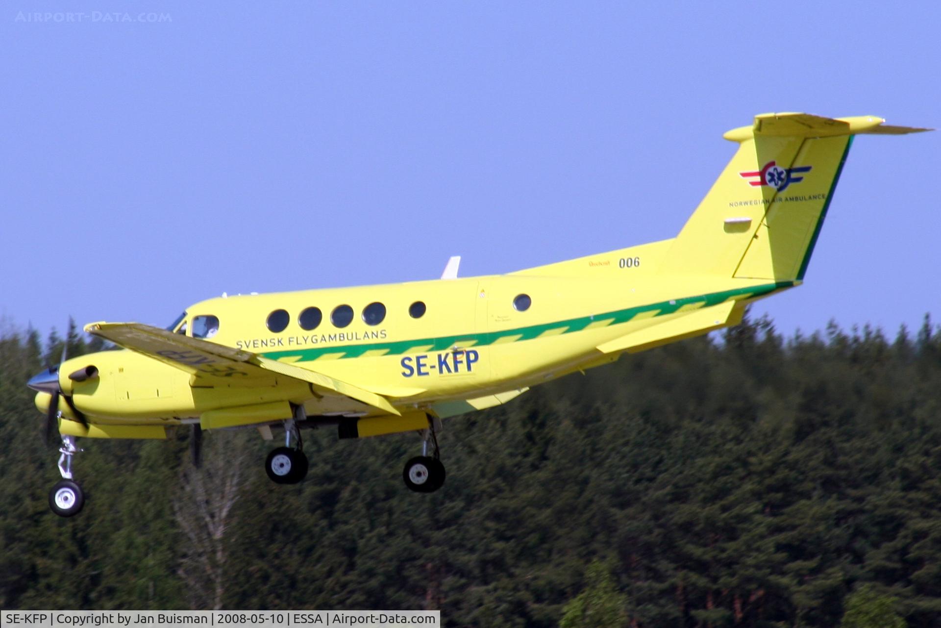 SE-KFP, 1989 Beech B200C Super King Air King Air C/N BL-132, SOS Flygambulans,Norwegian Ambulans on tail