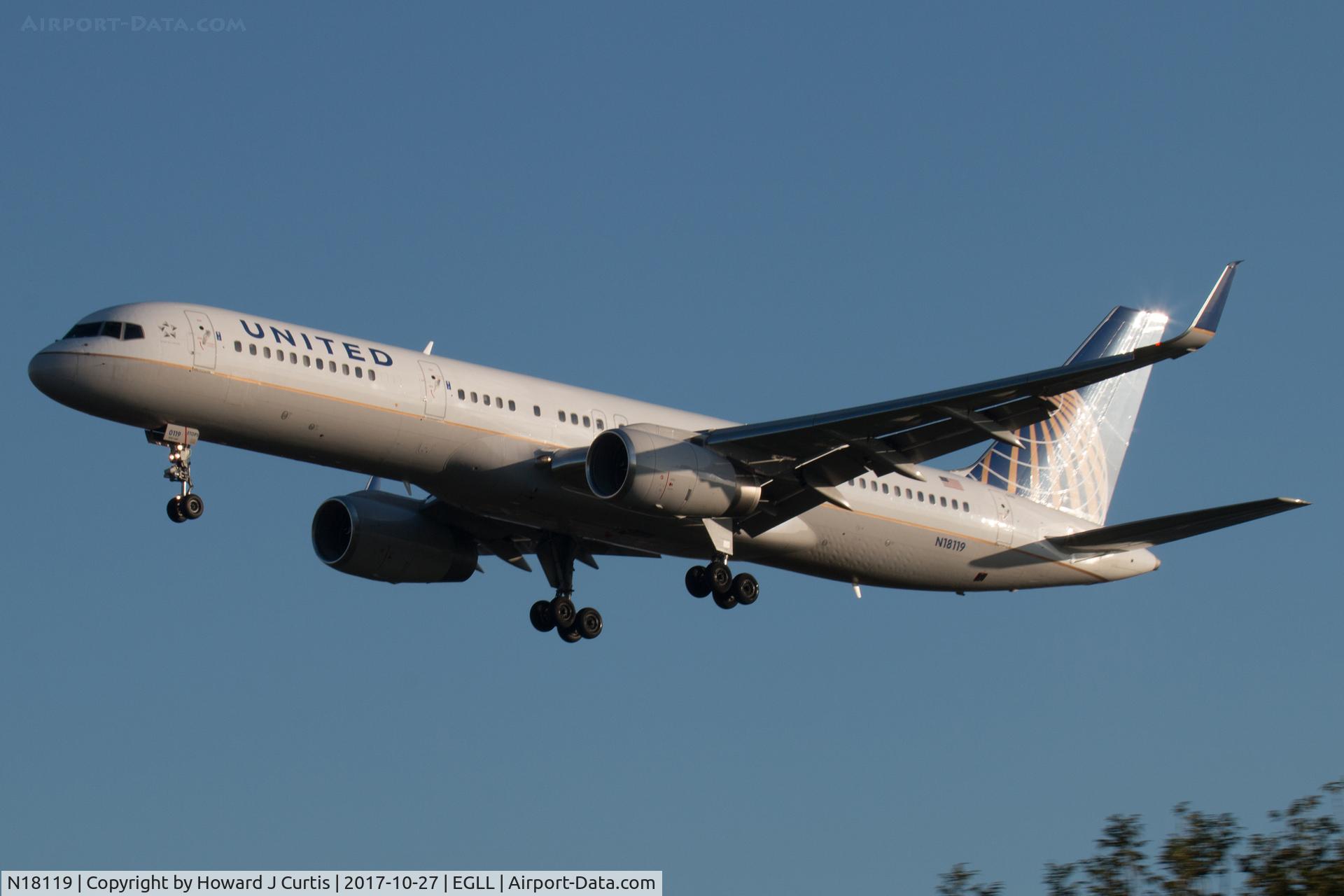 N18119, 1997 Boeing 757-224 C/N 27561, On approach.