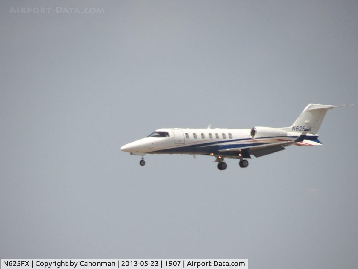 N625FX, 2009 Learjet Inc 45 C/N 45-2116, Landing