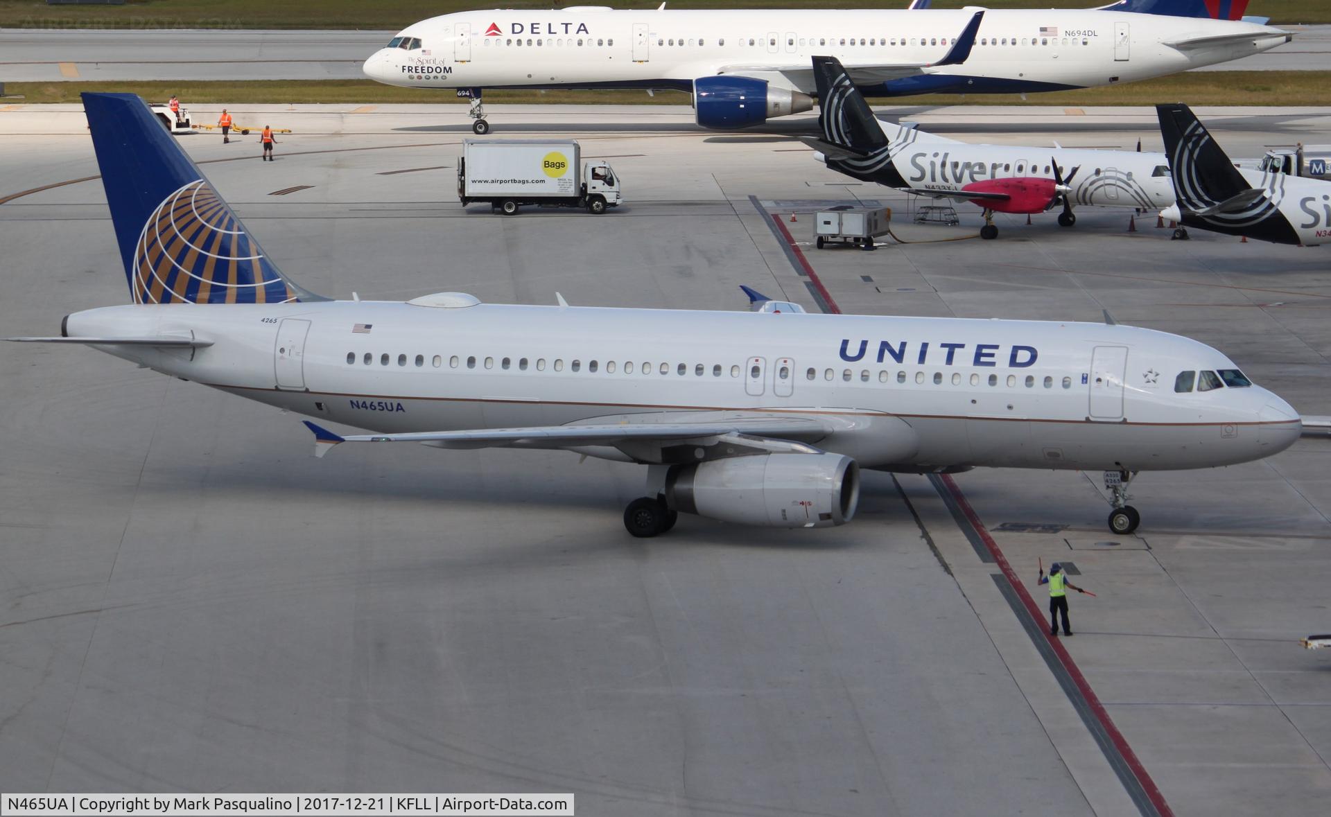 N465UA, 2000 Airbus A320-232 C/N 1341, Airbus A320