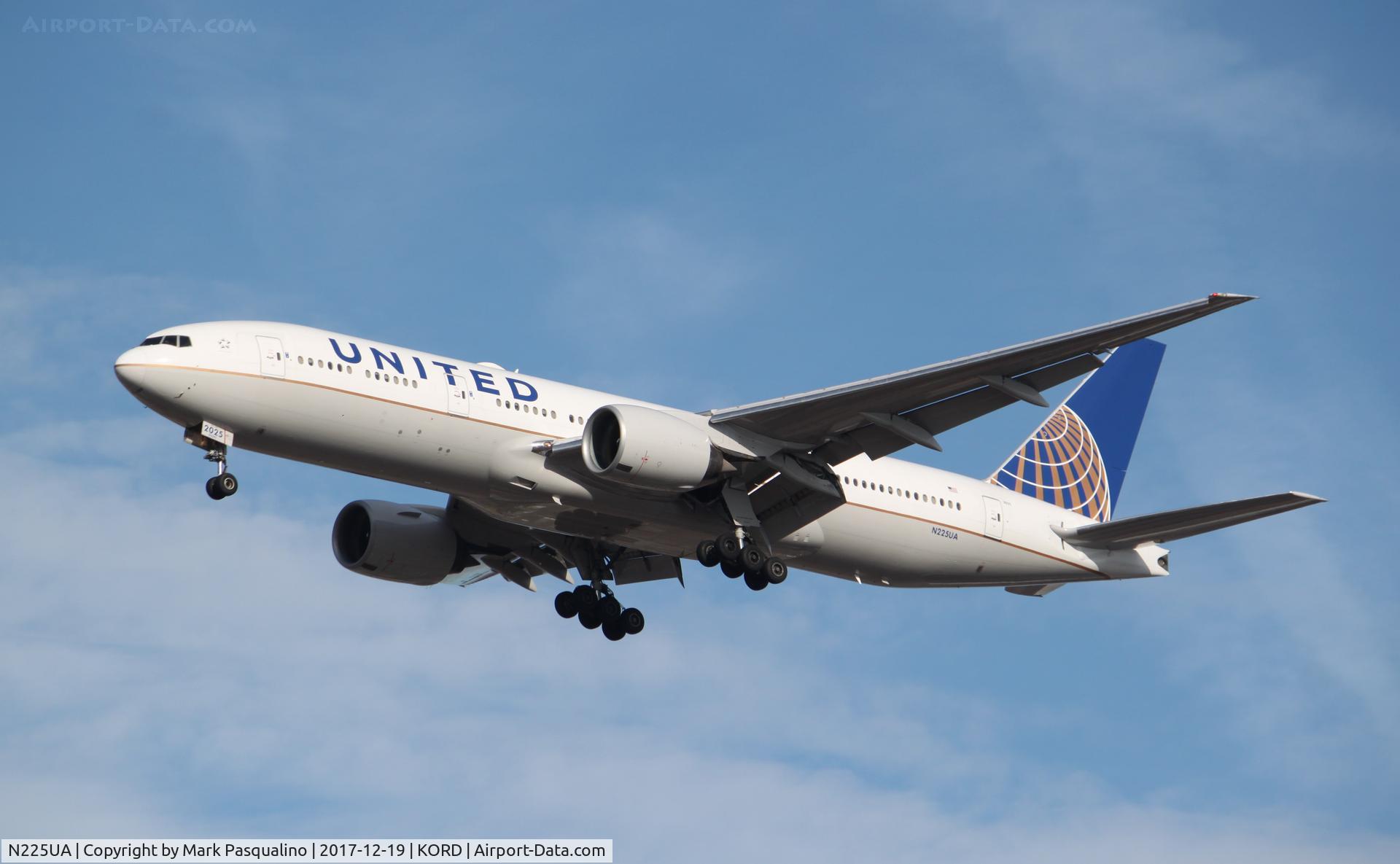 N225UA, 2001 Boeing 777-222/ER C/N 30554, Boeing 777-200ER