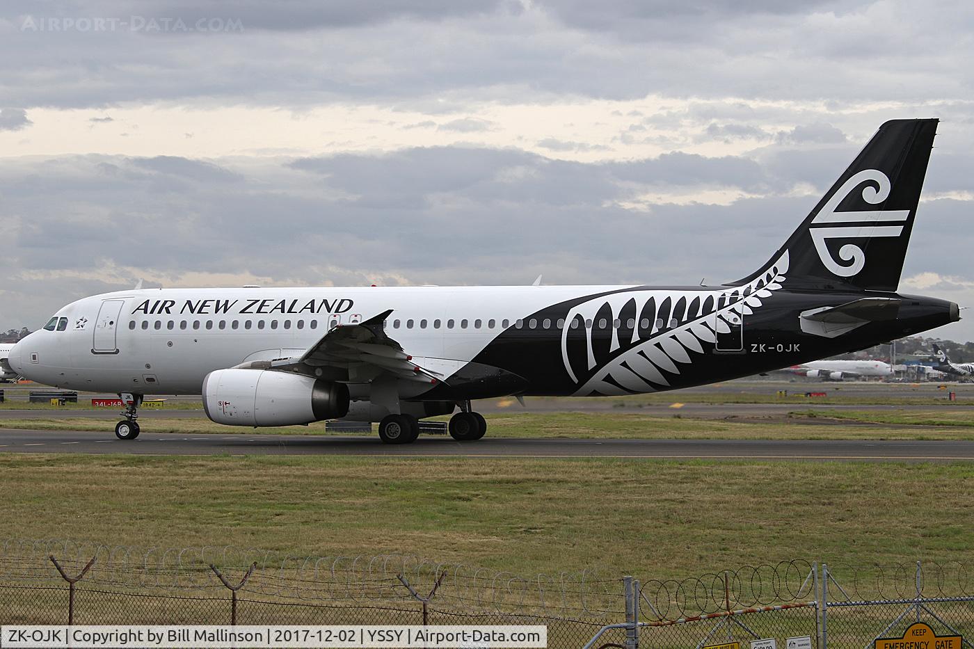 ZK-OJK, Airbus A320-232 C/N 2445, taxiing