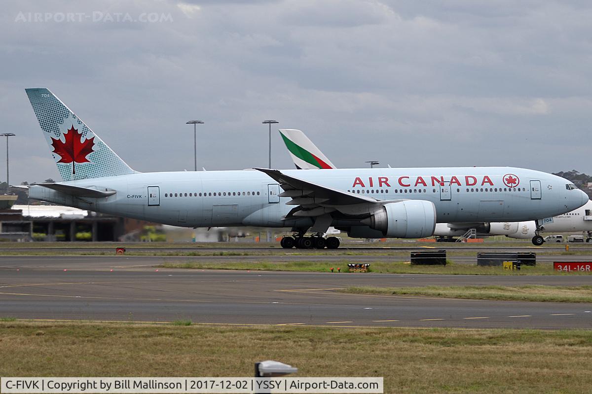 C-FIVK, 2008 Boeing 777-233/LR C/N 35245, ROLLING