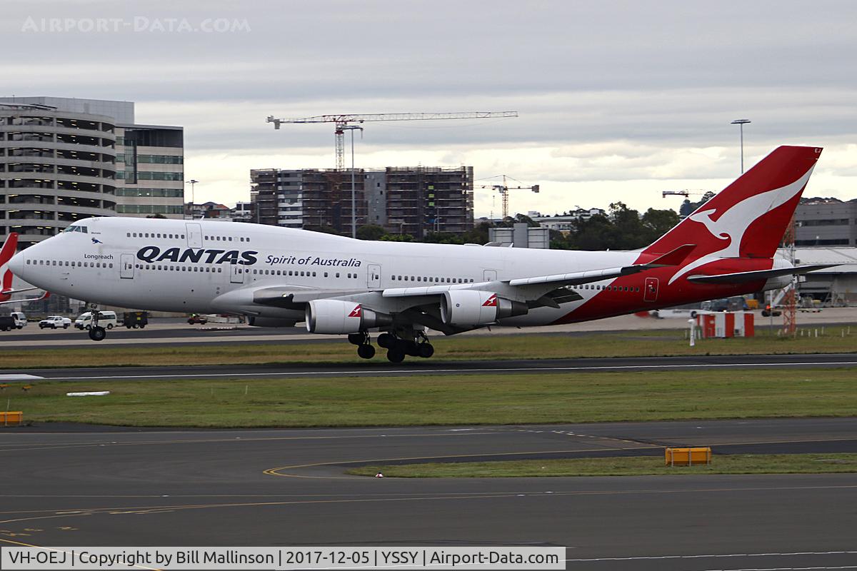 VH-OEJ, 2003 Boeing 747-438/ER C/N 32914, onto 16R