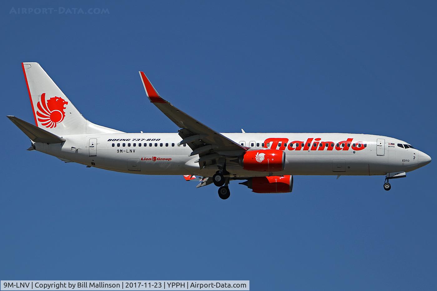 9M-LNV, 2015 Boeing 737-8GP C/N 39867, finals
