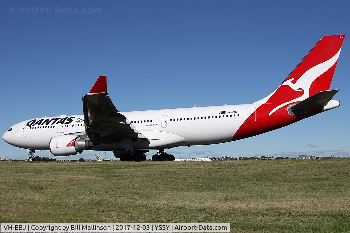 VH-EBJ, 2008 Airbus A330-202 C/N 940, TAXIING