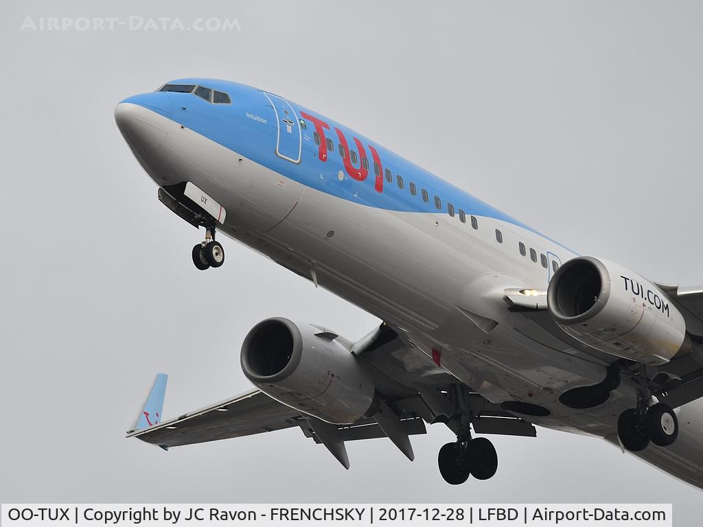 OO-TUX, 2009 Boeing 737-86N C/N 35647, TUI fly Belgium TB4921 from Agadir landing runway 23
