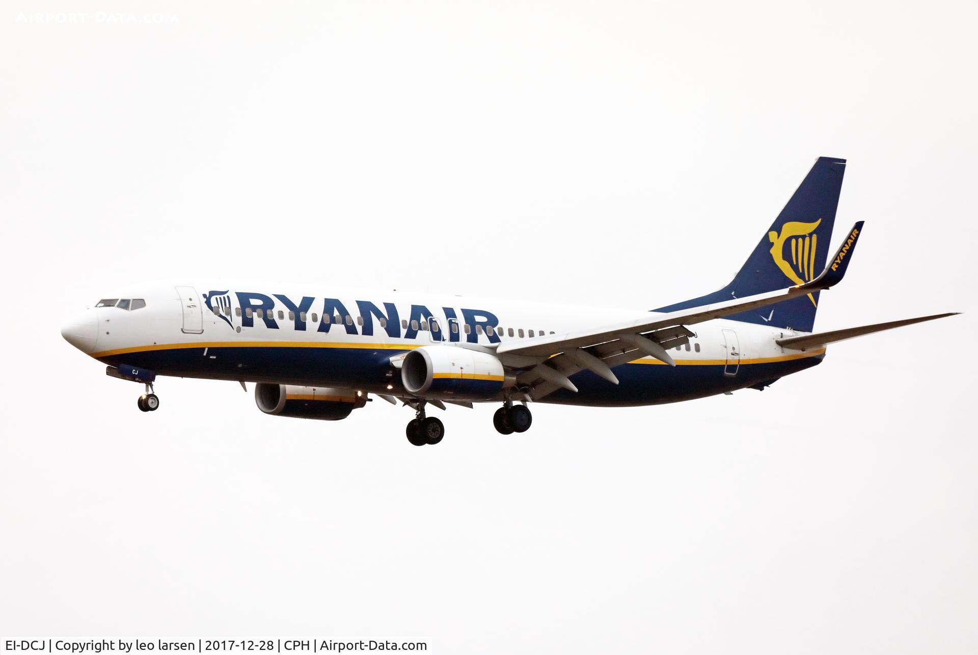 EI-DCJ, 2004 Boeing 737-8AS C/N 33564, Copenhagen 28.12.2017