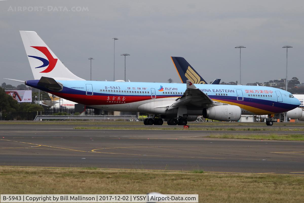 B-5943, 2014 Airbus A330-243 C/N 1520, TAXIING