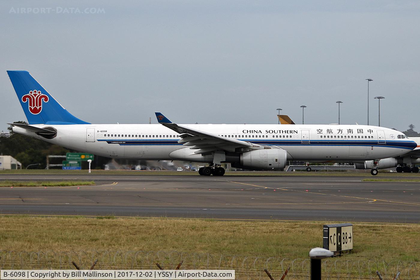 B-6098, 2008 Airbus A330-343E C/N 908, ROLLING