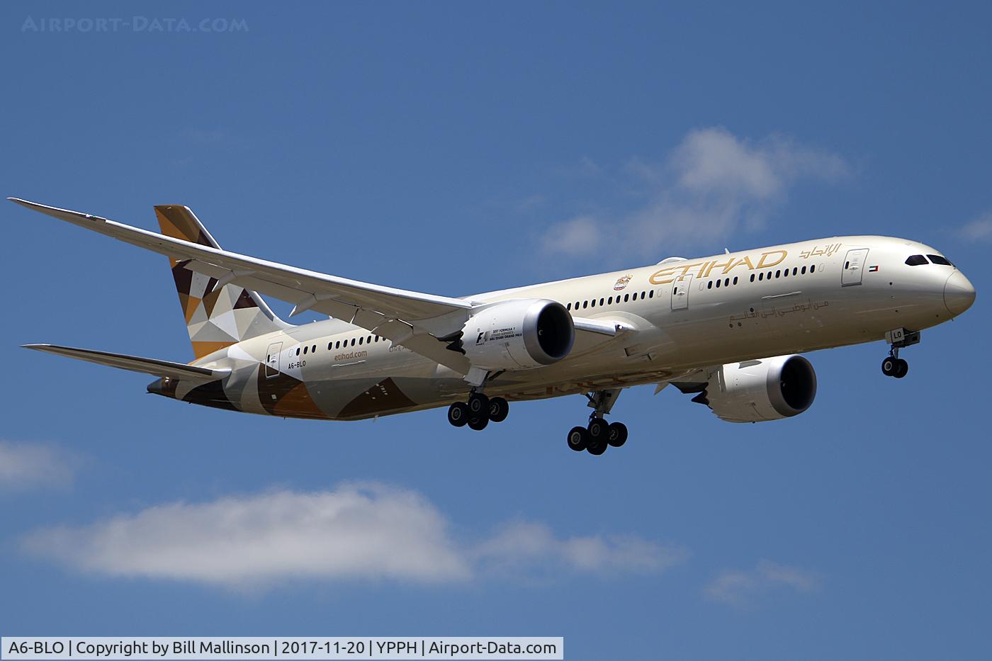 A6-BLO, 2017 Boeing 787-9 Dreamliner C/N 39660, FINALS TO 21