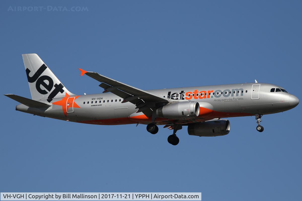 VH-VGH, 2010 Airbus A320-232 C/N 4495, FINALS TO 21