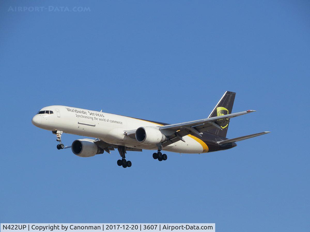 N422UP, 1991 Boeing 757-24APF C/N 25324, Landing